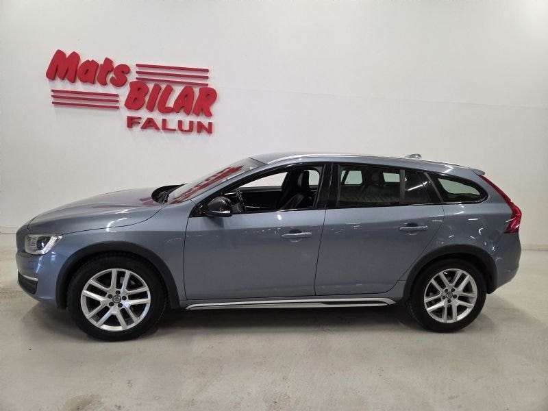 Volvo V60 Cross Country 2017 – bild 1 av 10