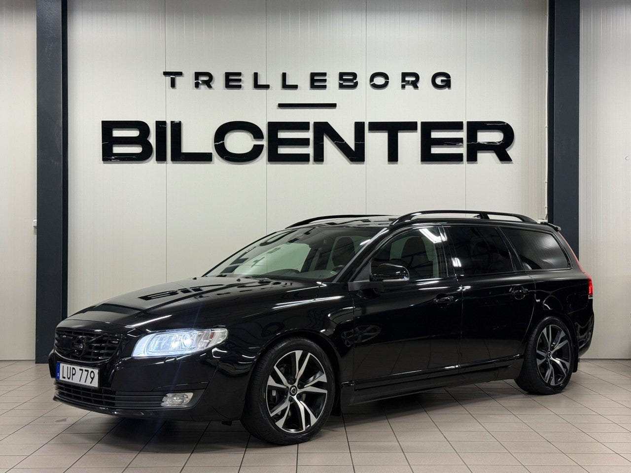 Volvo V70 2016 – bild 1 av 24