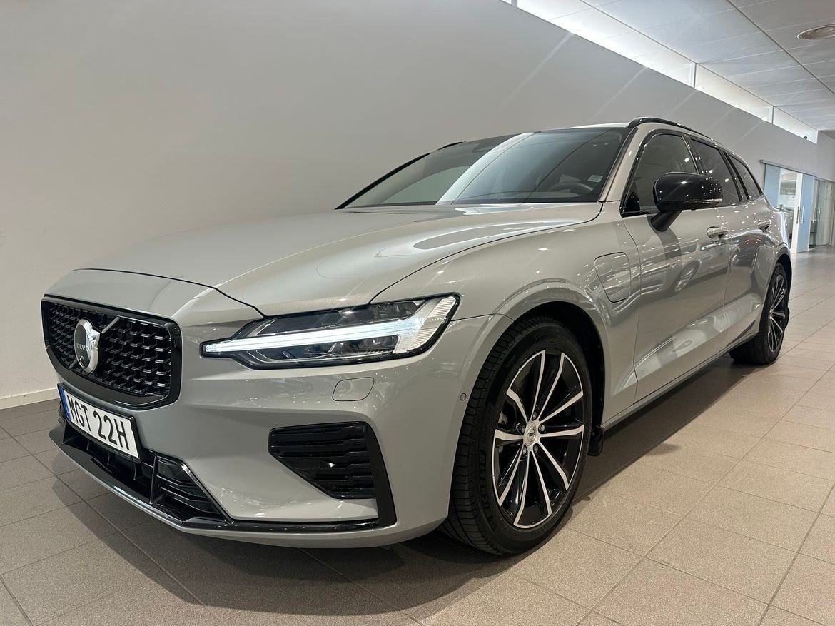 Volvo V60 2025 – bild 1 av 22