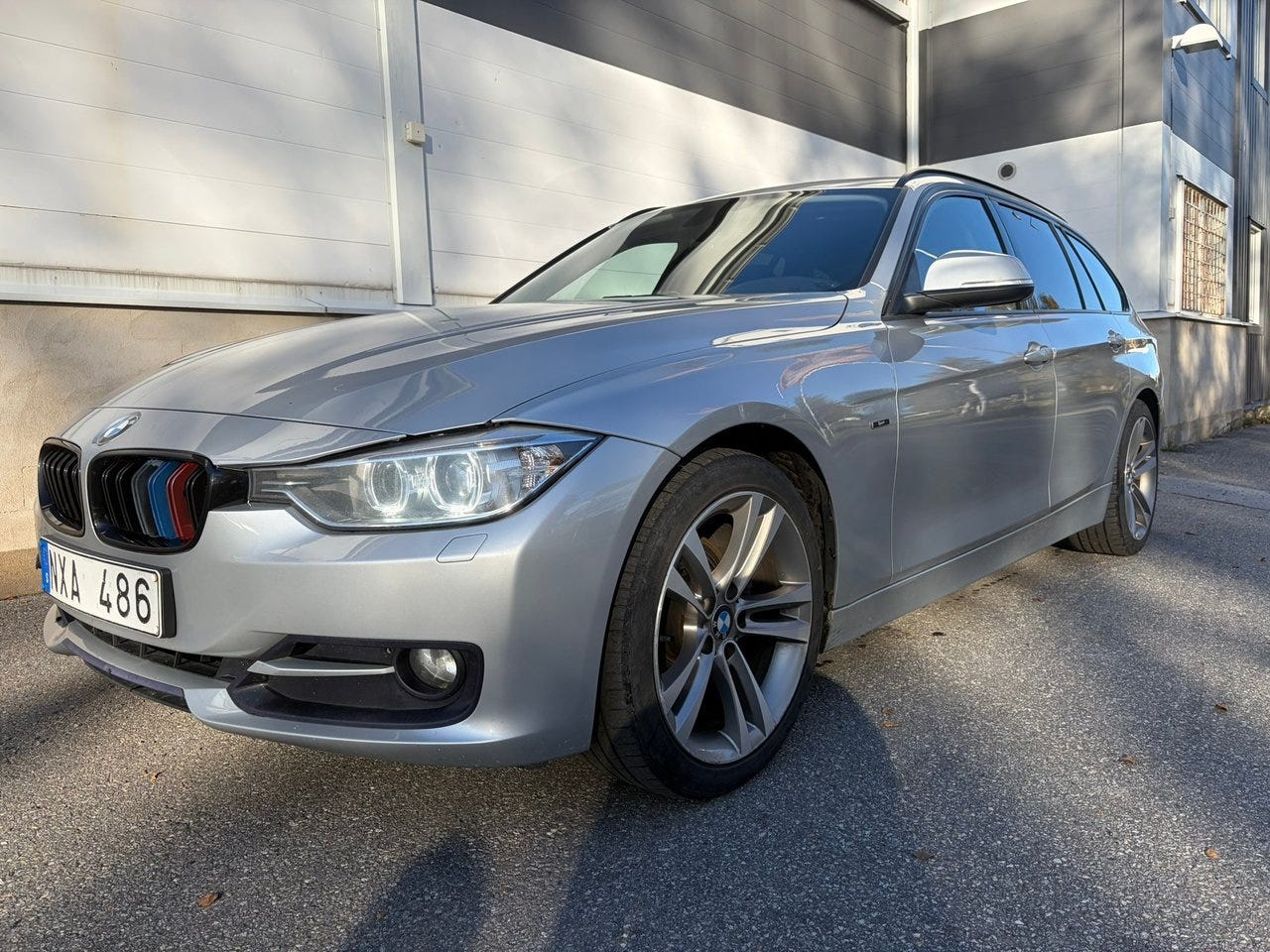 BMW 320d 2014 – bild 1 av 16