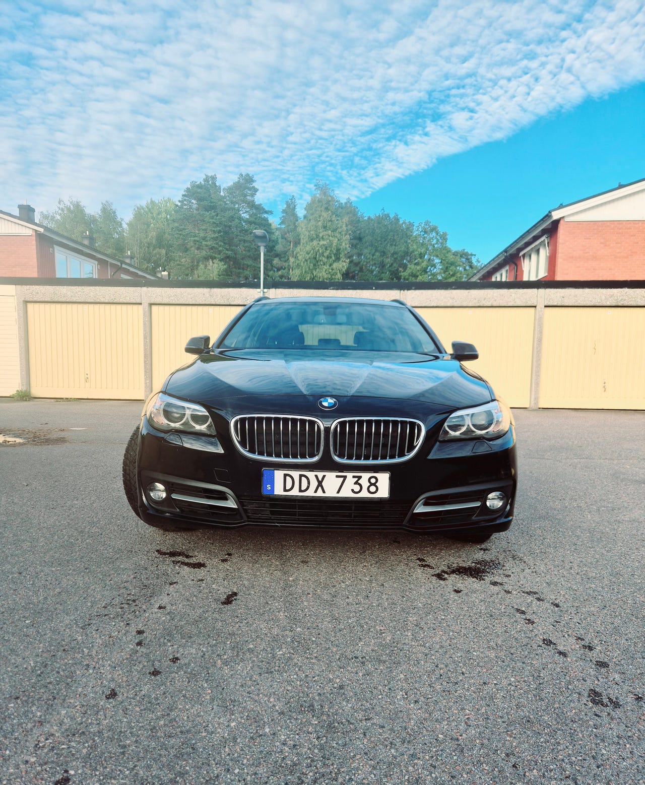 BMW 520d 2014 – bild 1 av 13