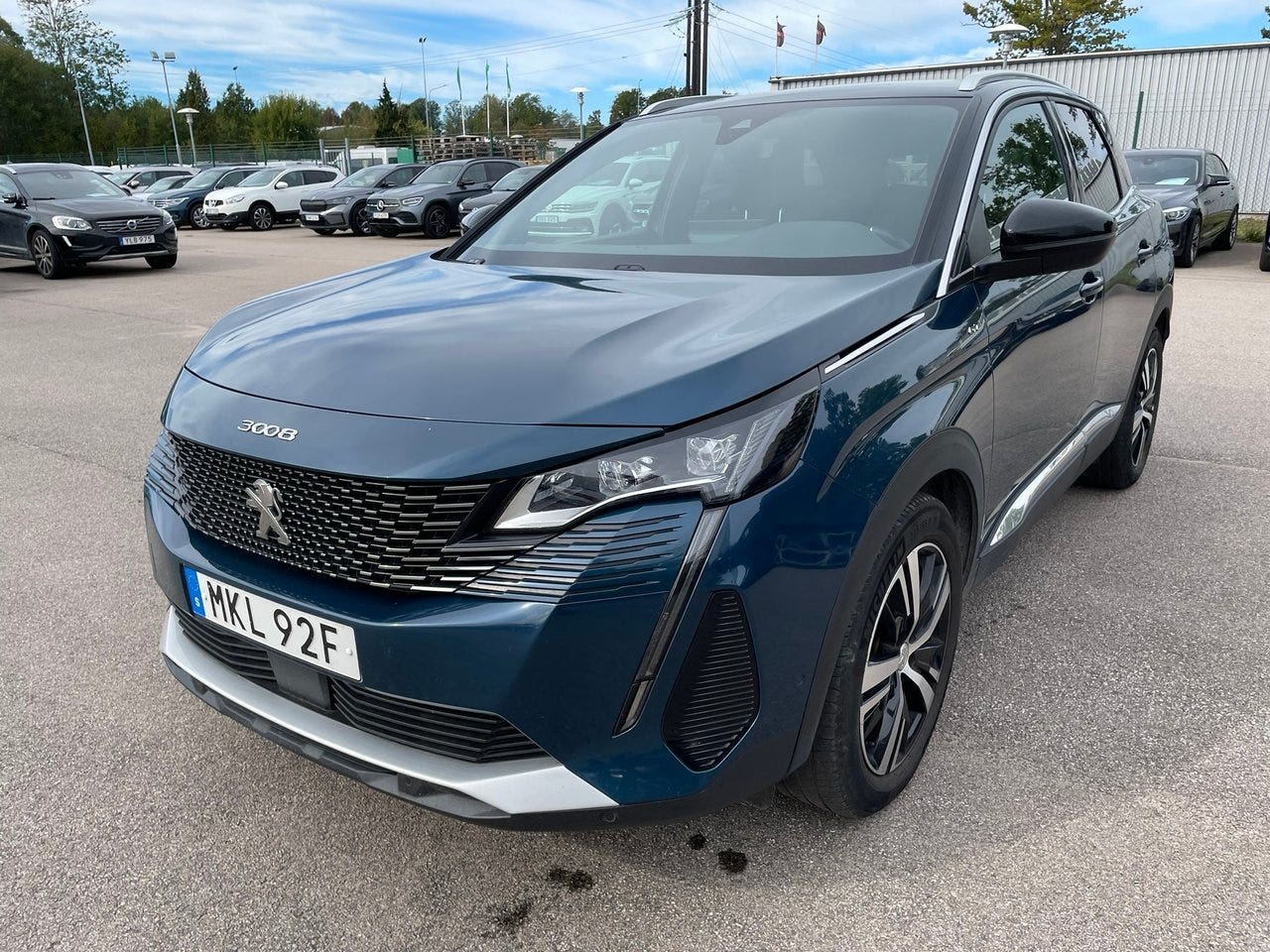 Peugeot 3008 2023 – bild 1 av 5