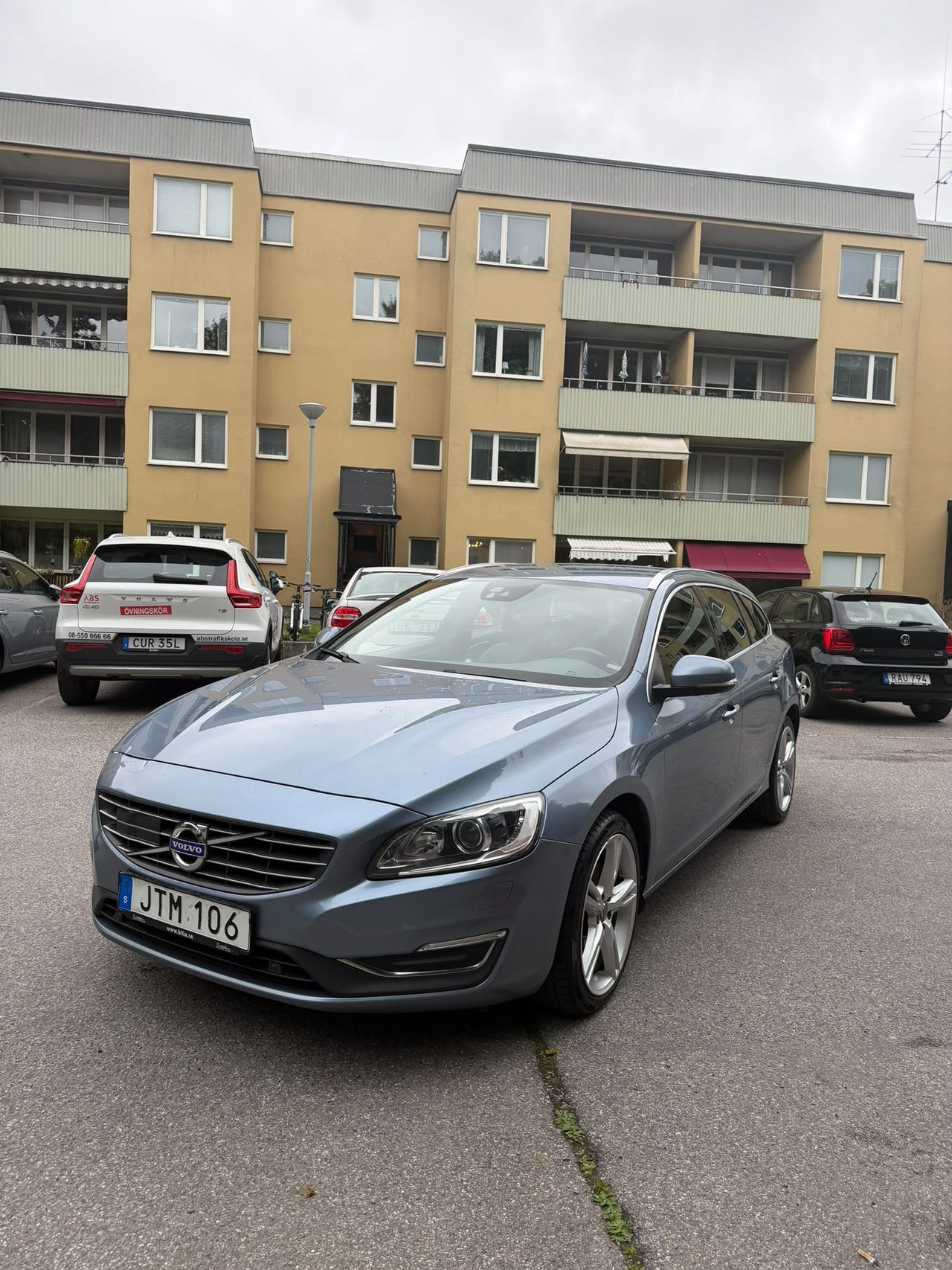 Volvo V60 2018 – bild 1 av 6