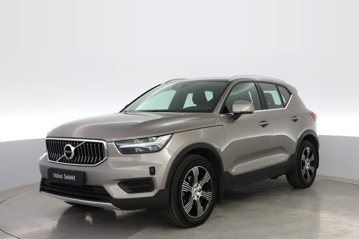Volvo XC40 2022 – bild 1 av 17