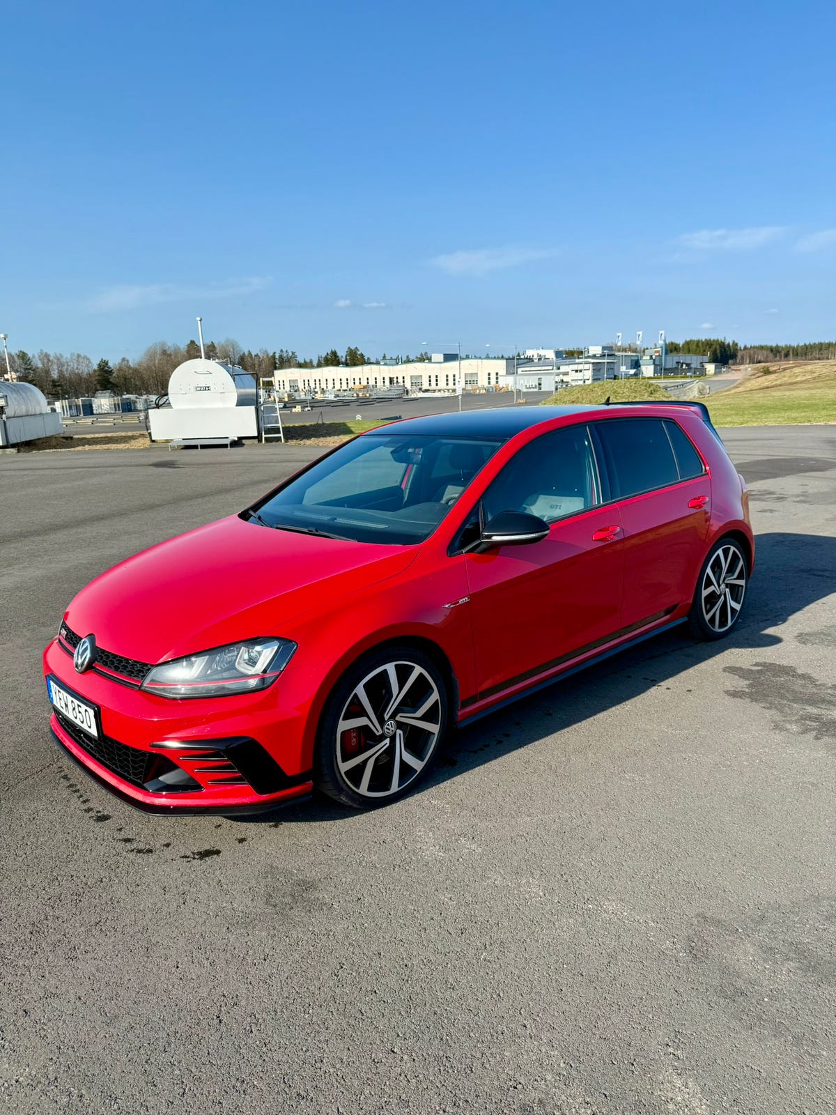 Volkswagen Golf VII 2017 – bild 1 av 15