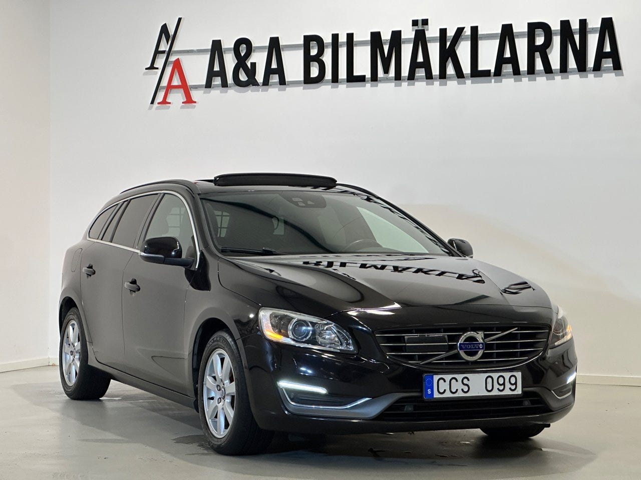 Volvo V60 2014 – bild 1 av 23