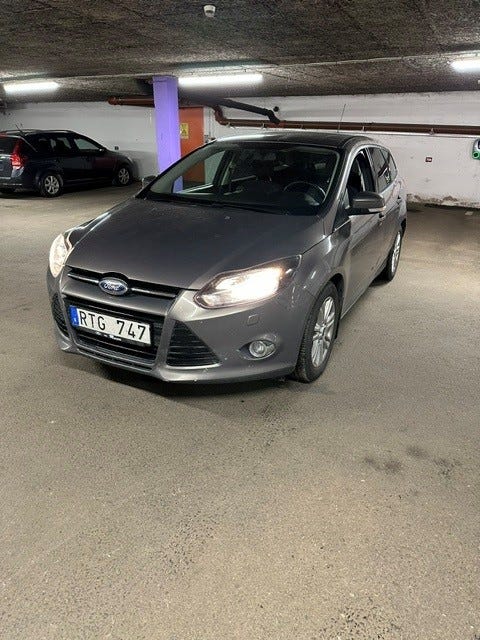 Ford Focus 2013 – bild 1 av 4