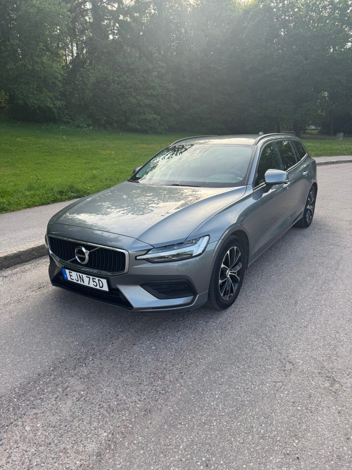 Volvo V60 2020 – bild 1 av 5
