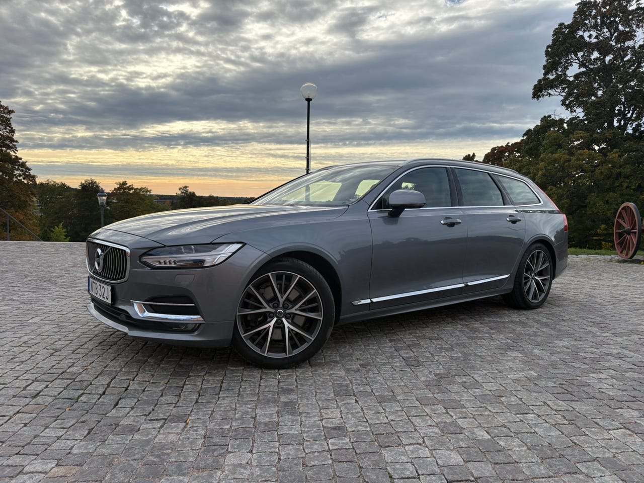Volvo V90 2020 – bild 1 av 7