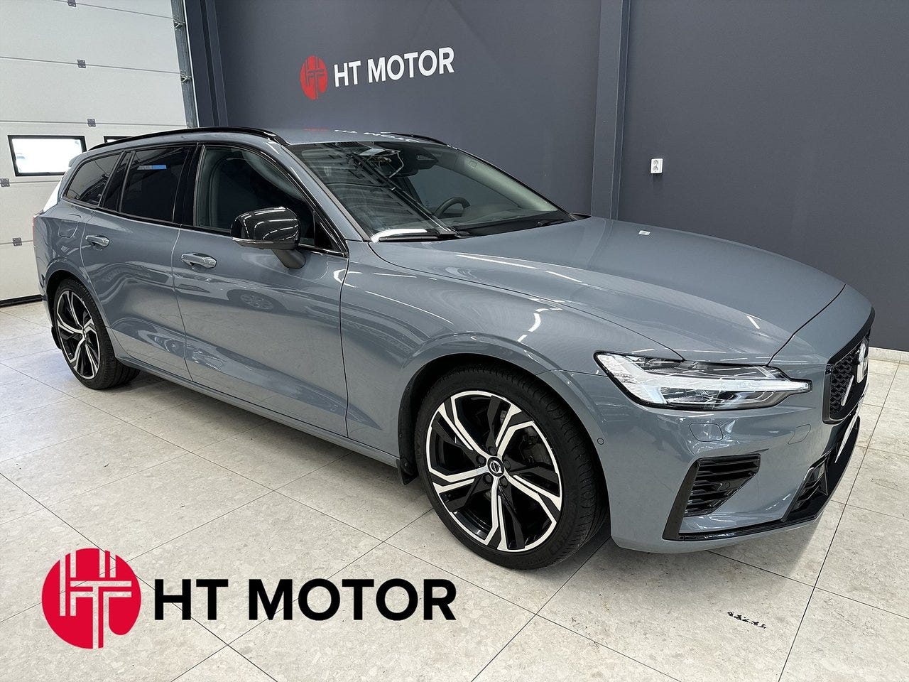 Volvo V60 2023 – bild 1 av 24
