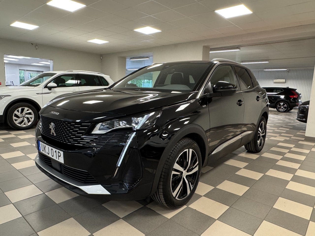 Peugeot 3008 2023 – bild 1 av 15