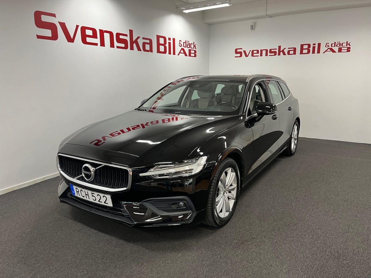Volvo V60 2019 – bild 1 av 24