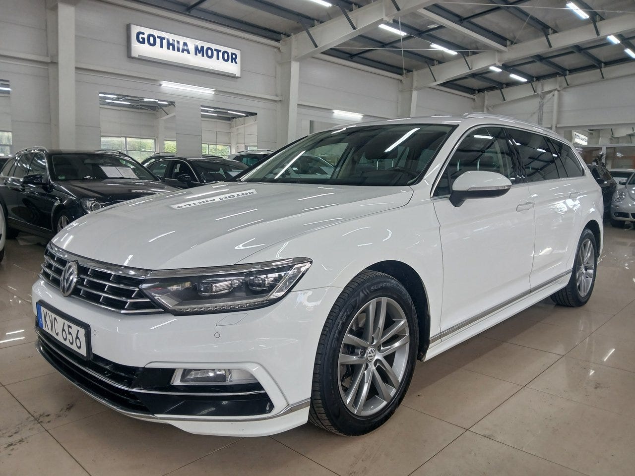 Volkswagen Passat 2016 – bild 1 av 21