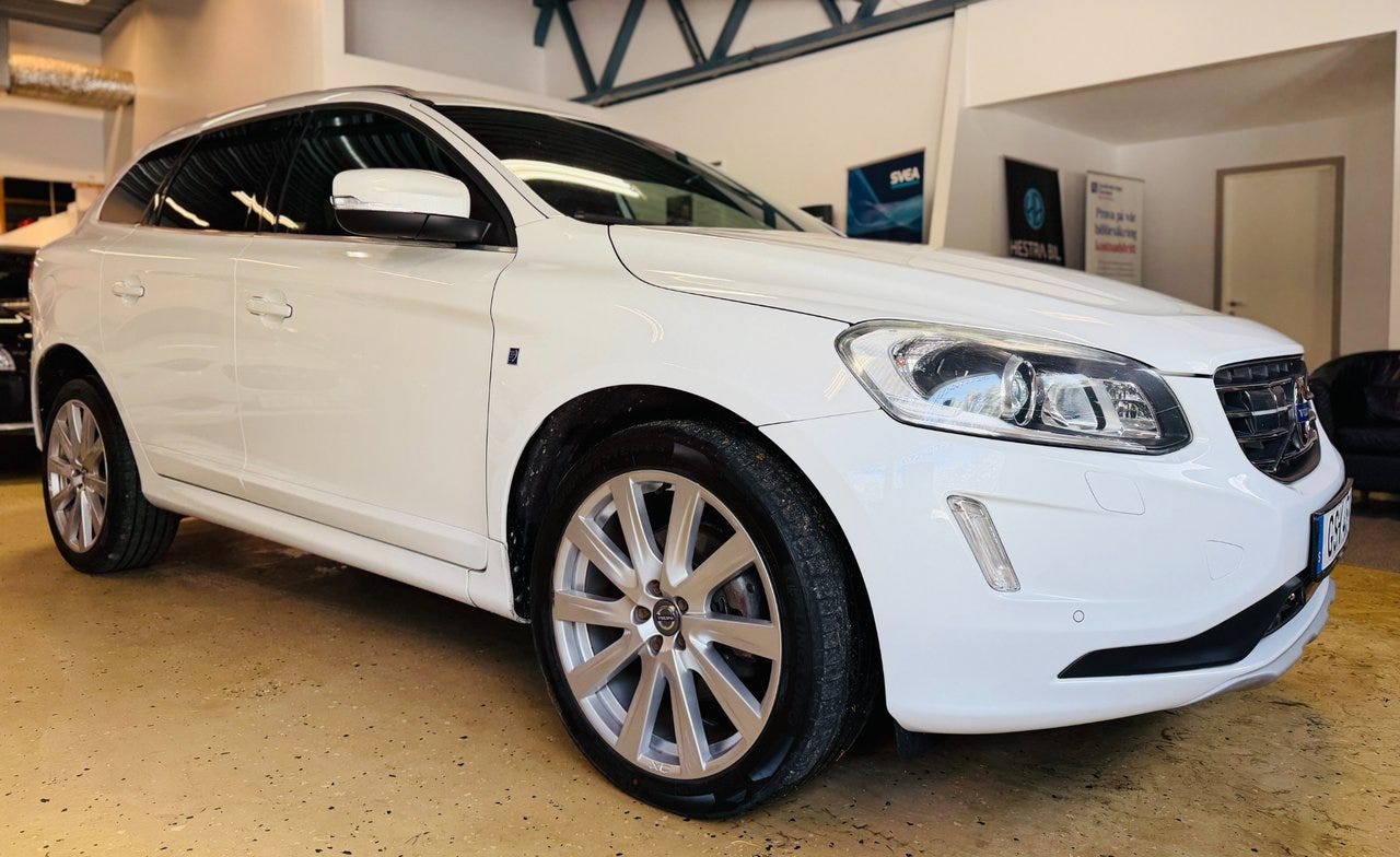 Volvo XC60 2016 – bild 1 av 23
