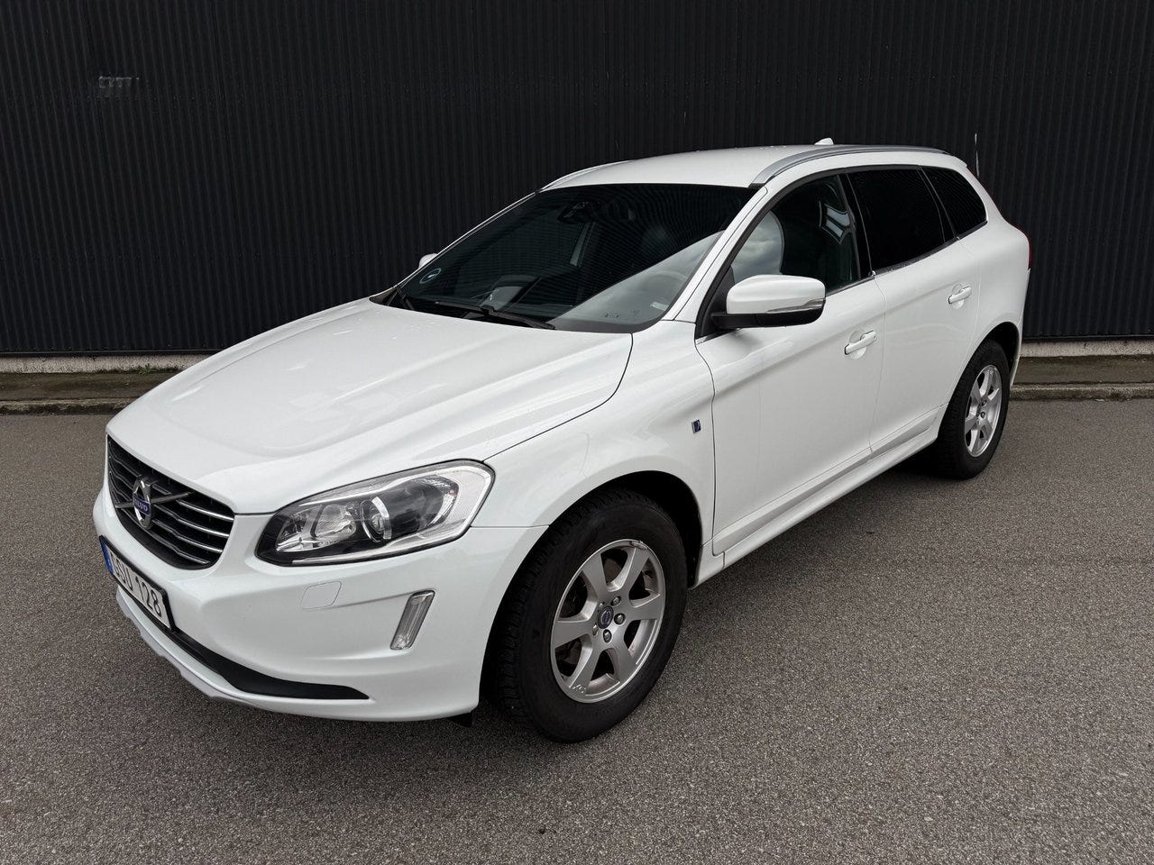 Volvo XC60 2016 – bild 1 av 12
