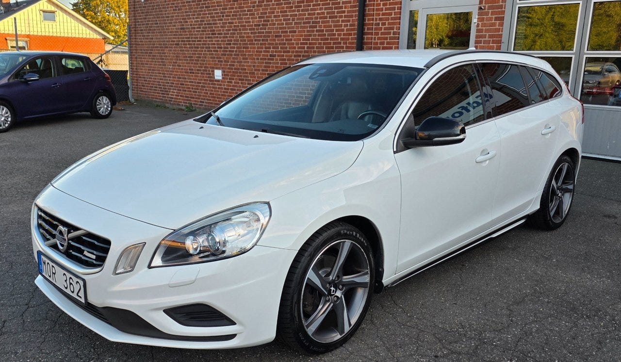 Volvo V60 2013 – bild 1 av 14