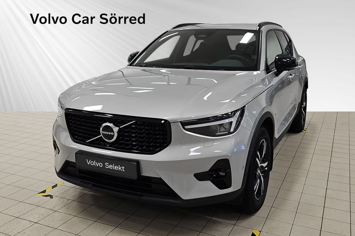 Volvo XC40 2025 – bild 1 av 11
