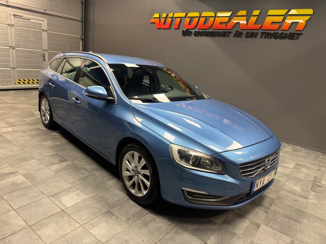 Volvo V60 2014 – bild 1 av 8