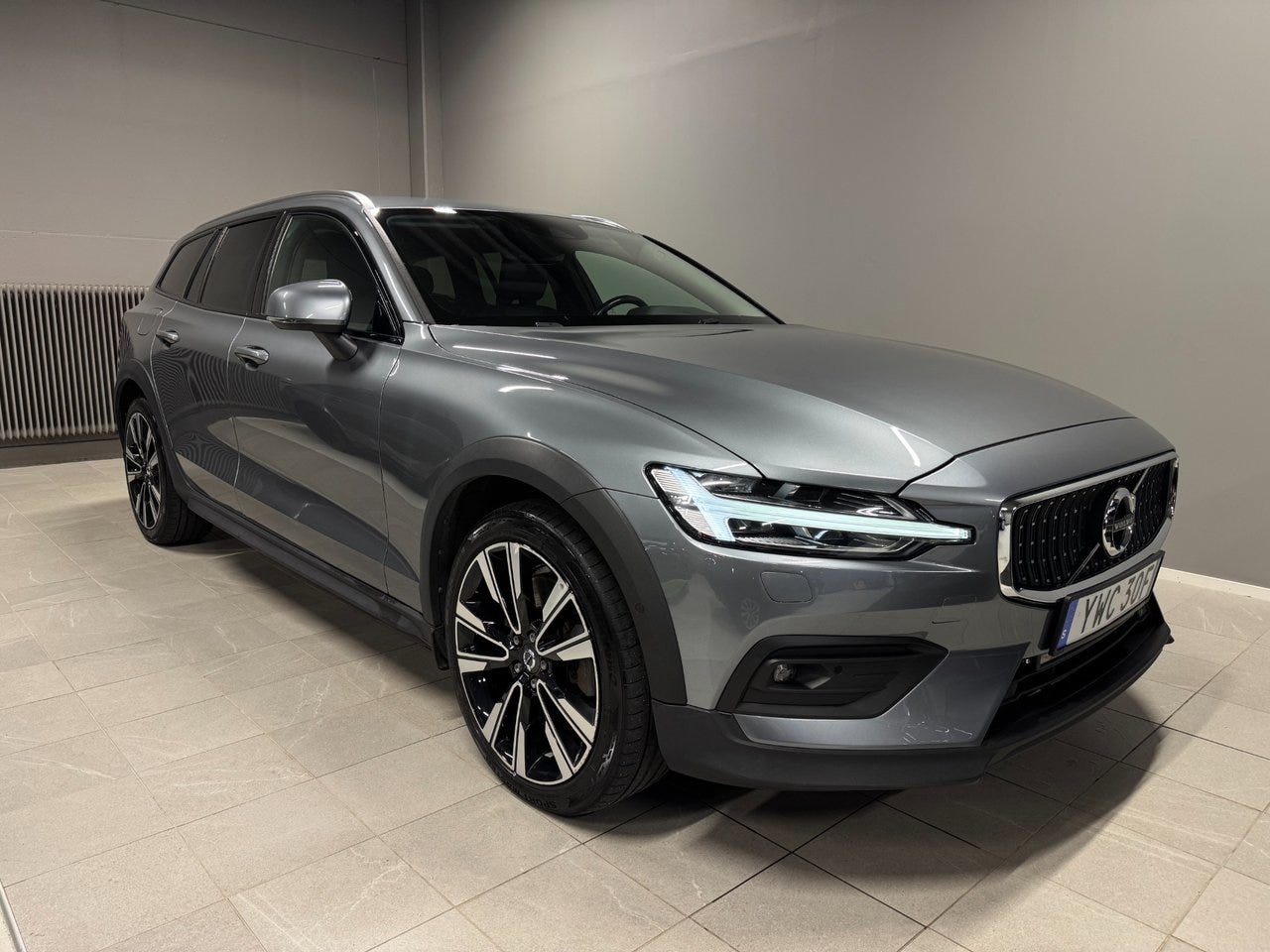 Volvo V60 Cross Country 2019 – bild 1 av 20