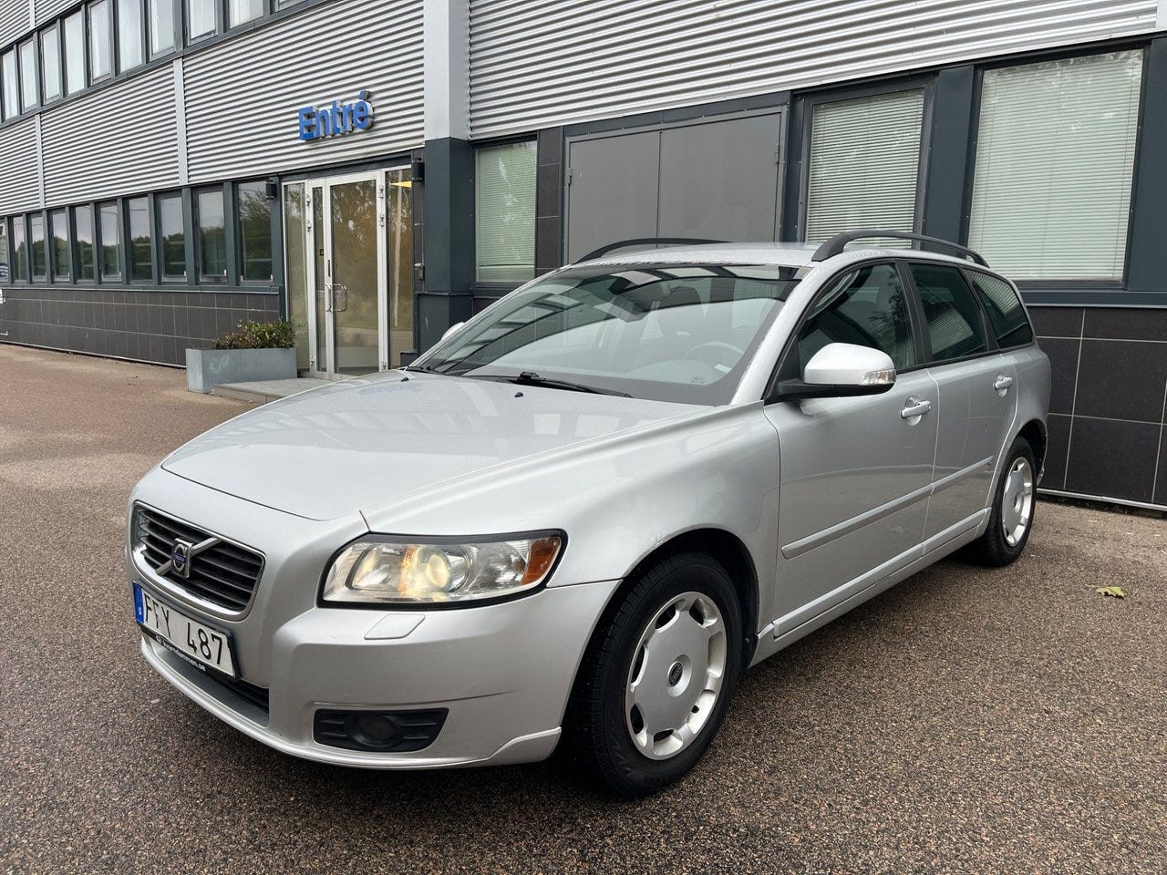 Volvo V50 2010 – bild 1 av 24