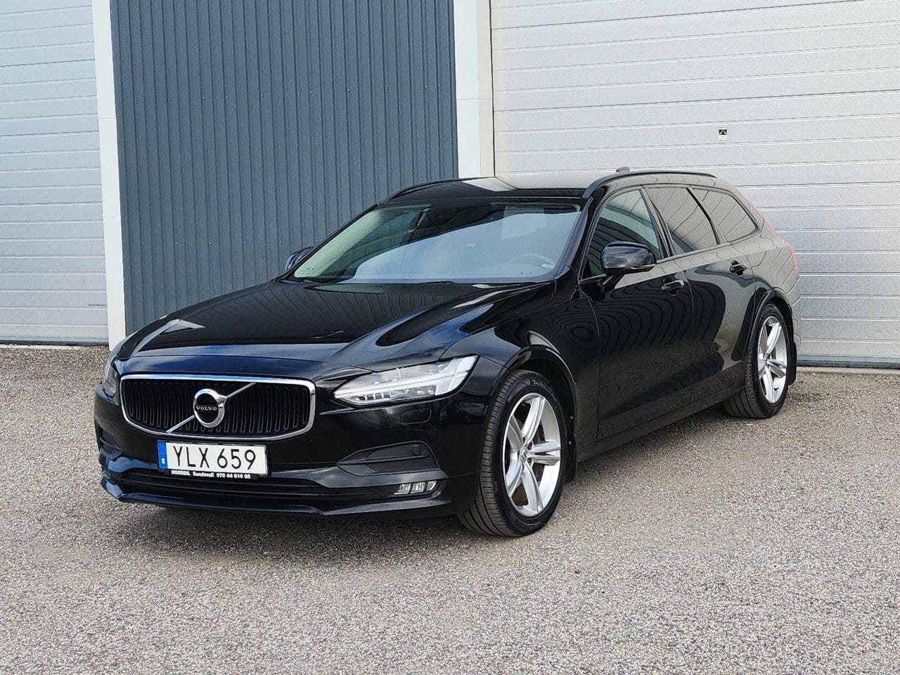Volvo V90 2018 – bild 1 av 12