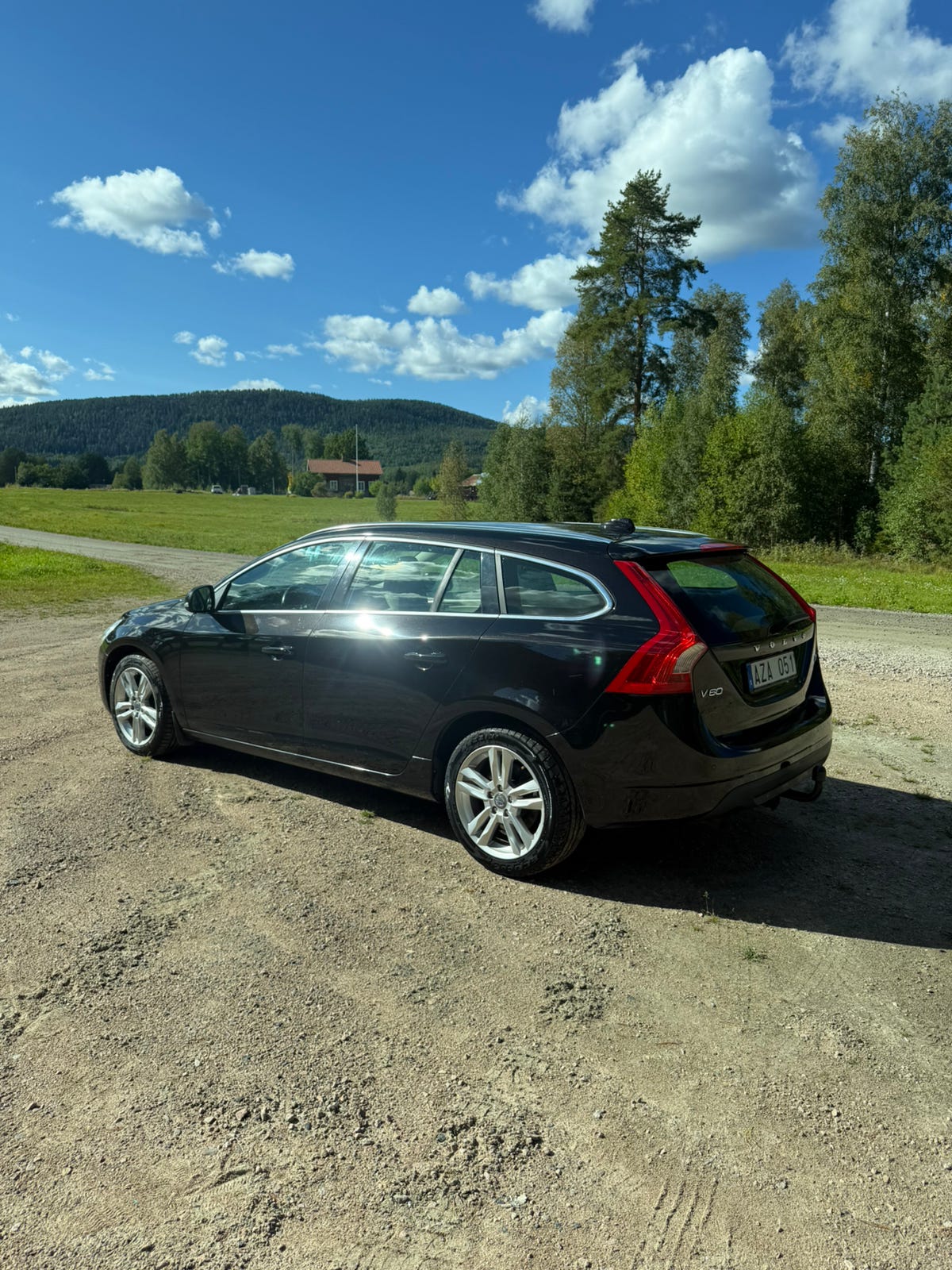 Volvo V60 2011 – bild 1 av 13