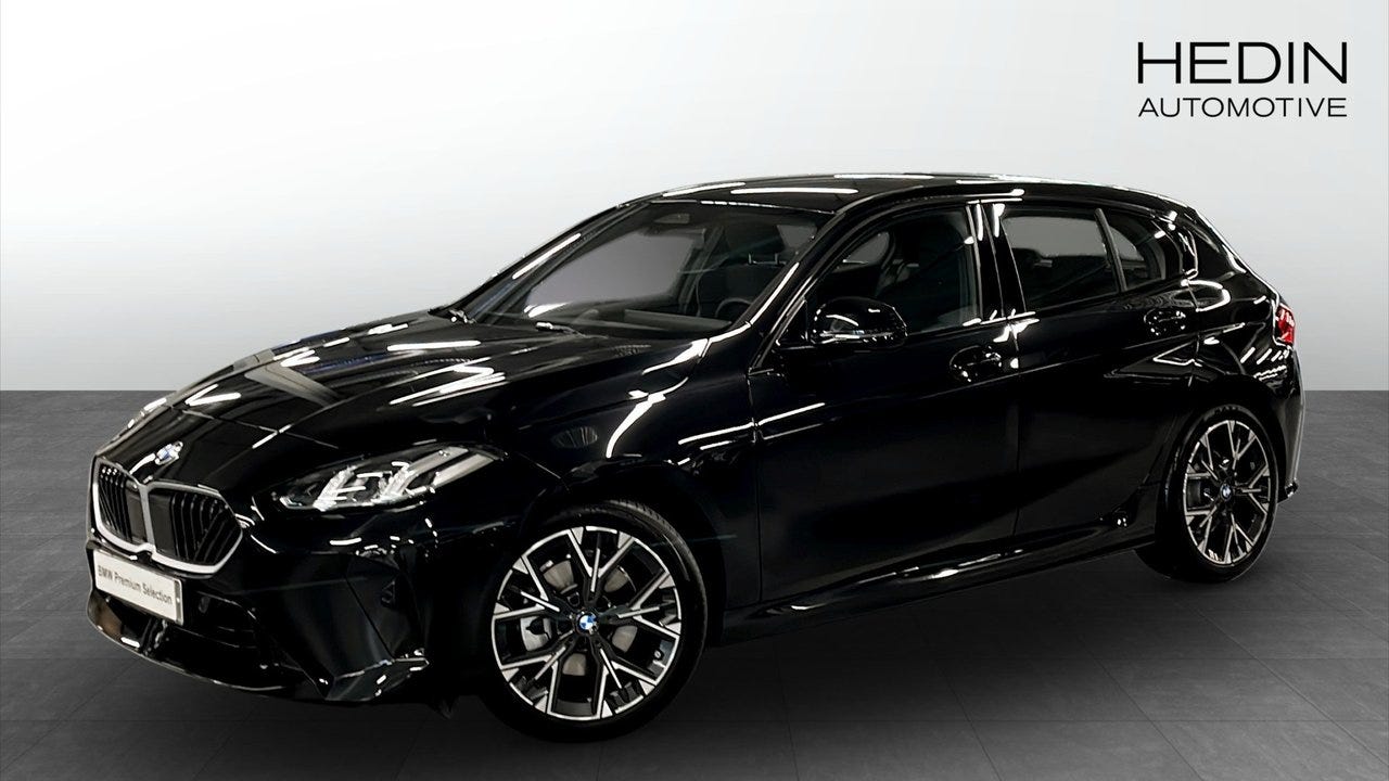 BMW 120 2026 – bild 1 av 9