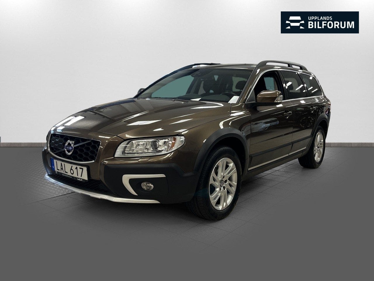 Volvo XC70 2016 – bild 1 av 17
