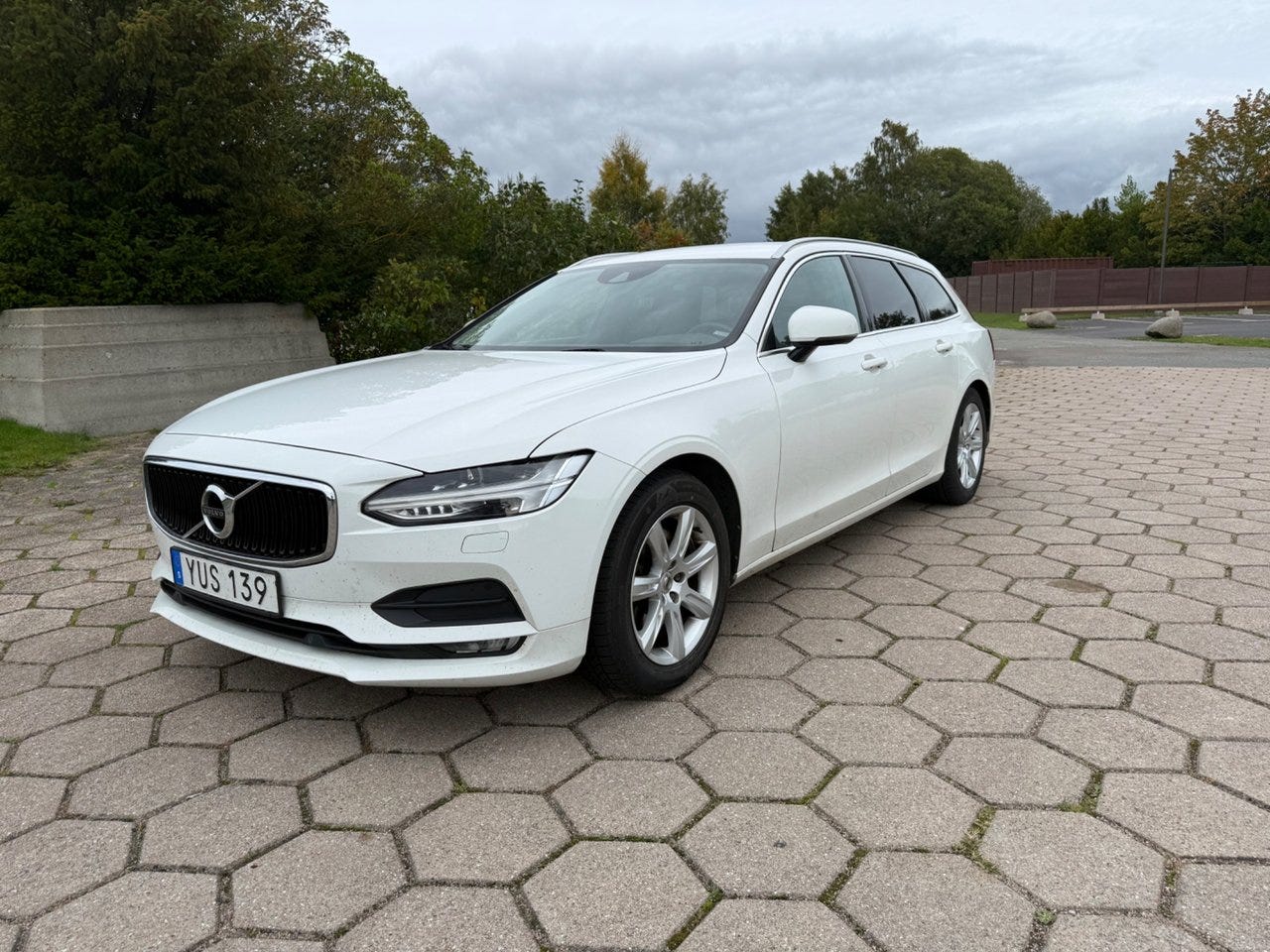 Volvo V90 2018 – bild 1 av 13