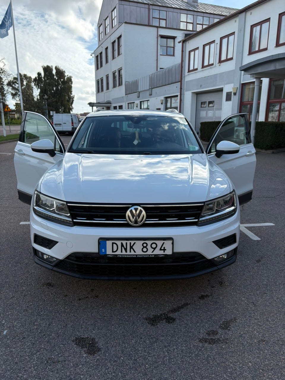 Volkswagen Tiguan 2018 – bild 1 av 11