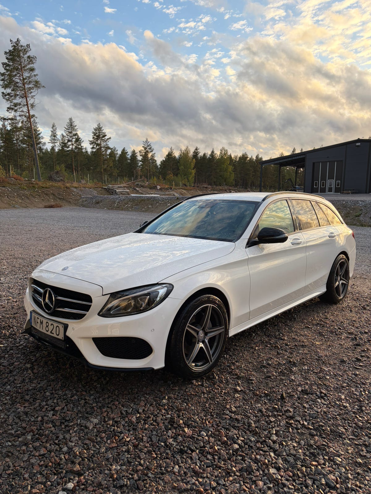 Mercedes-Benz C220 2016 – bild 1 av 23