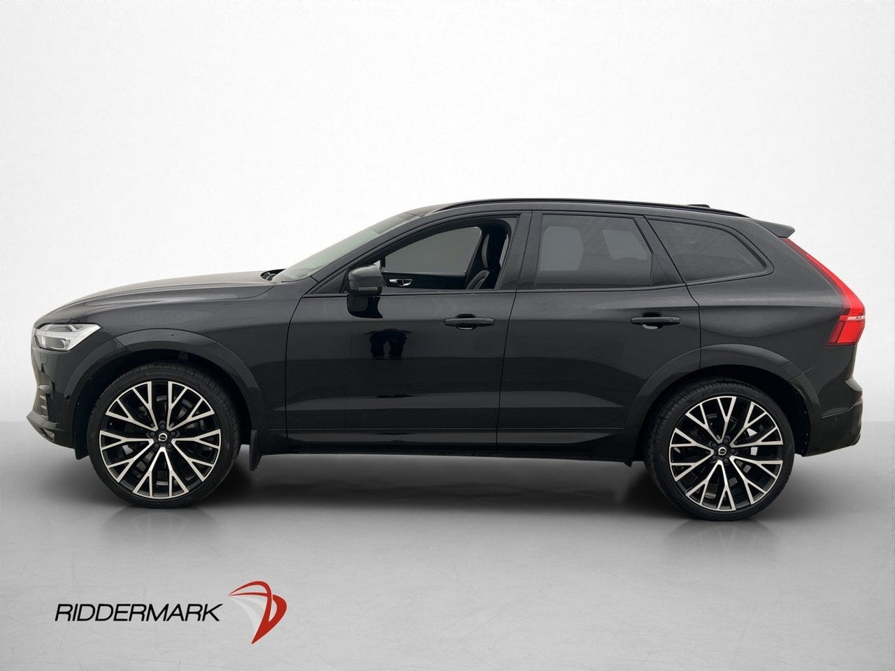 Volvo XC60 2020 – bild 1 av 24