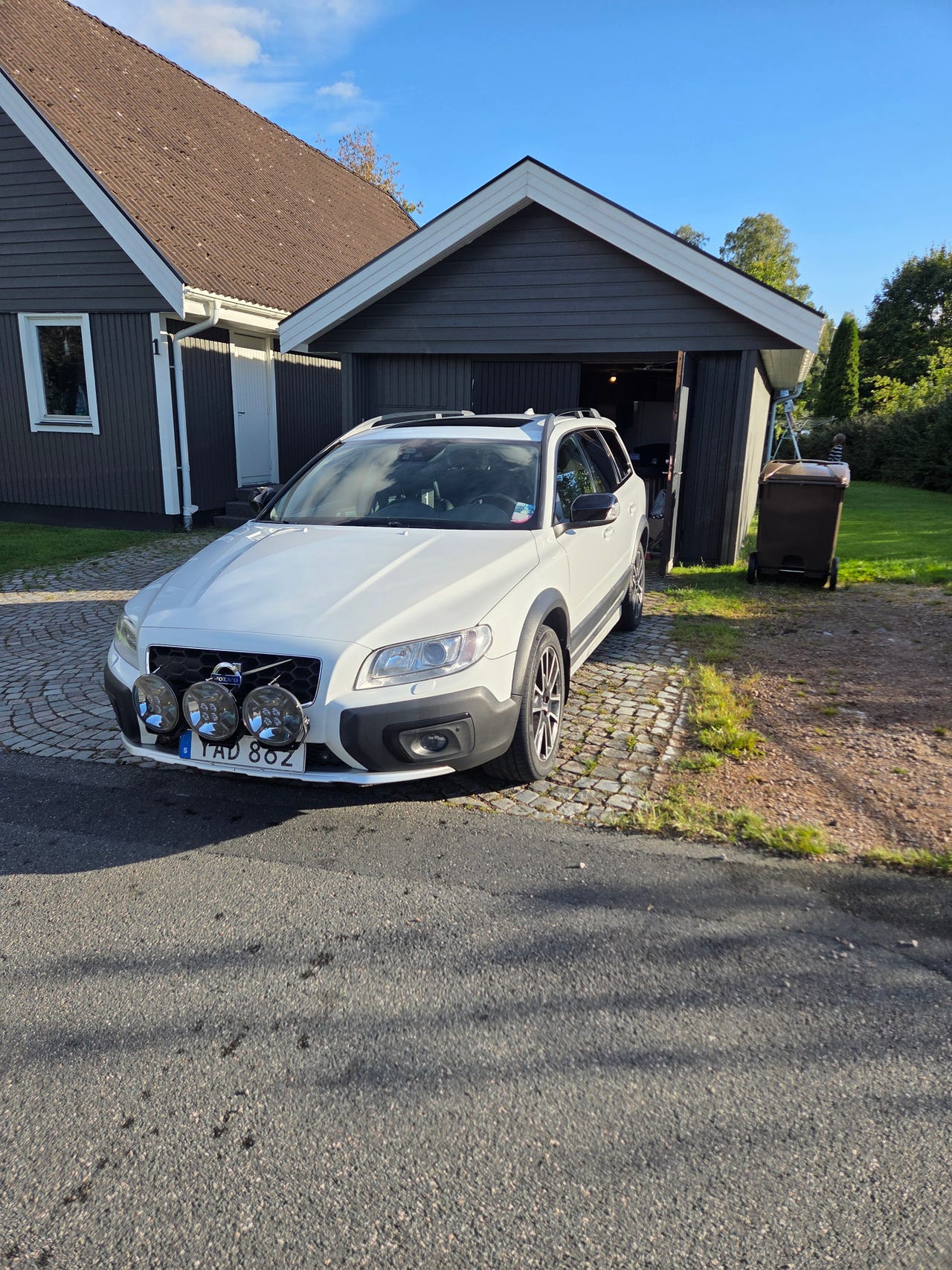Volvo XC70 2016 – bild 1 av 7