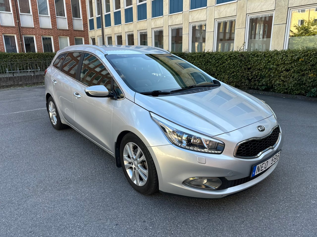 Kia Ceed 2013 – bild 1 av 10