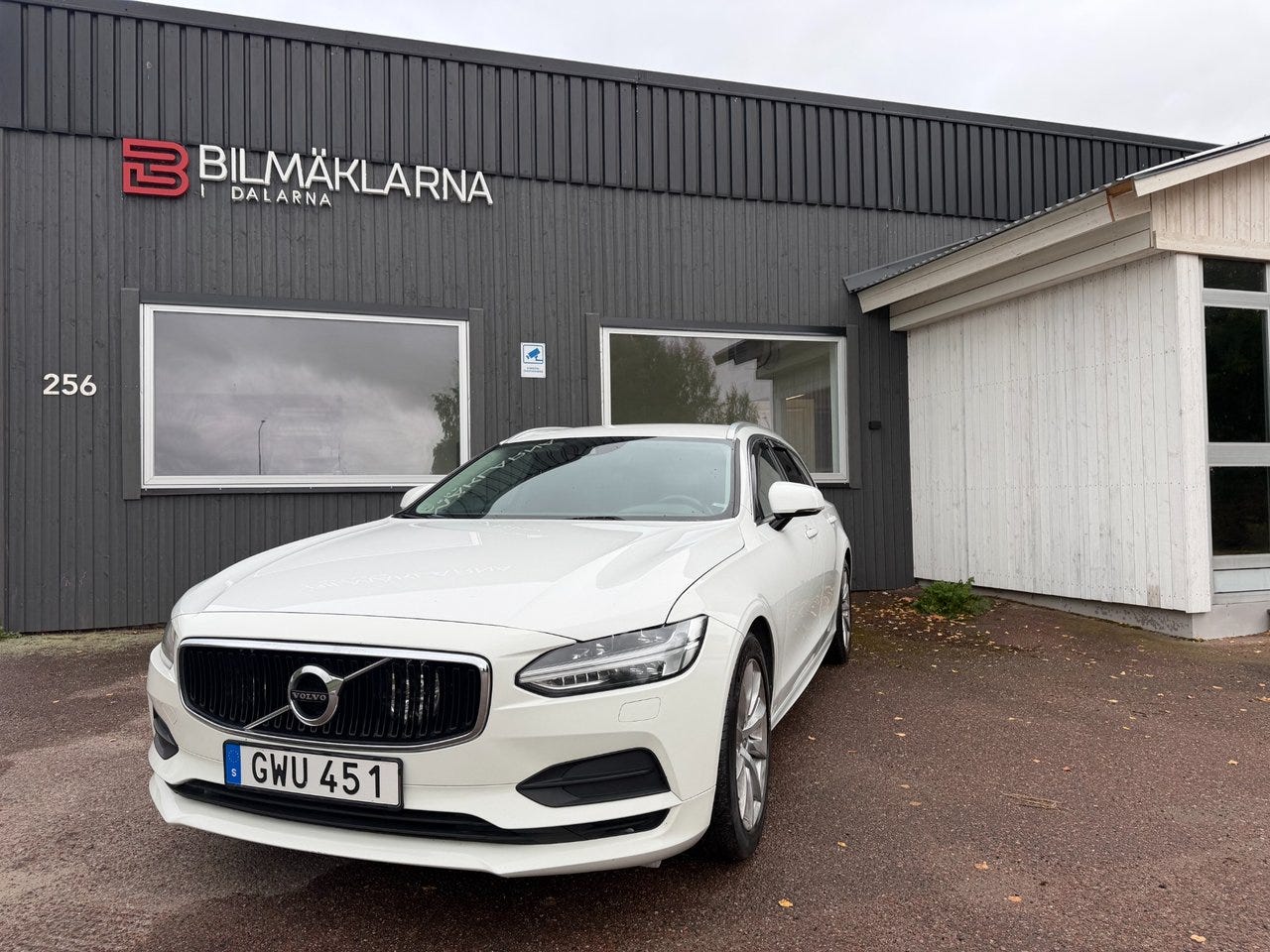 Volvo V90 2019 – bild 1 av 23