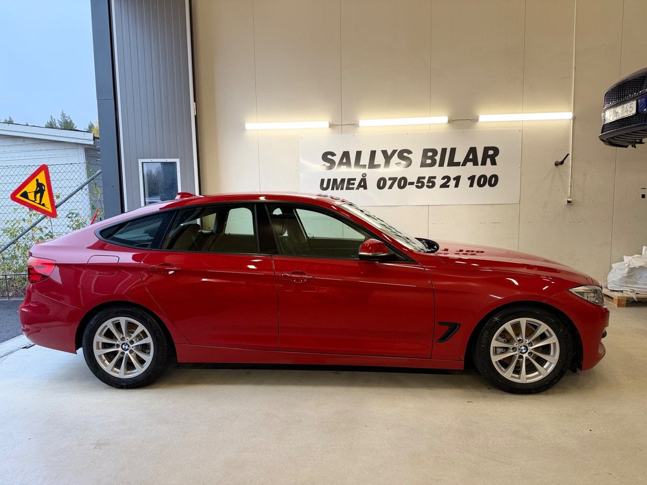 BMW 320d 2014 – bild 1 av 17