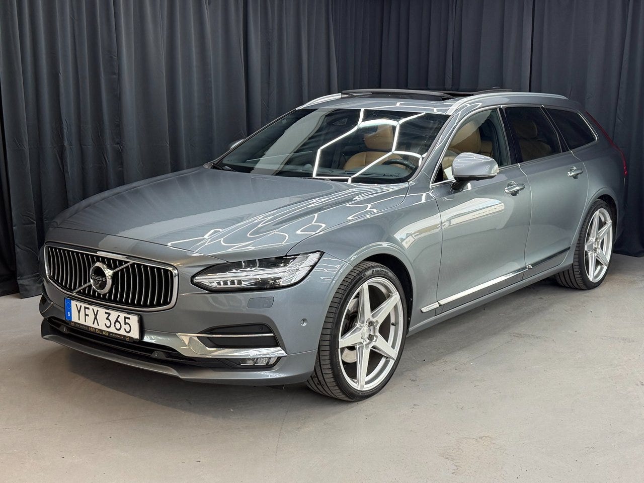 Volvo V90 2017 – bild 1 av 14
