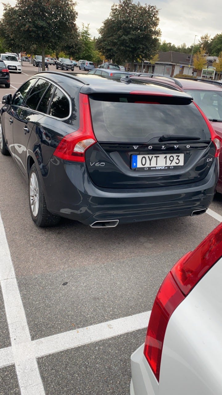 Volvo V60 2015 – bild 1 av 5