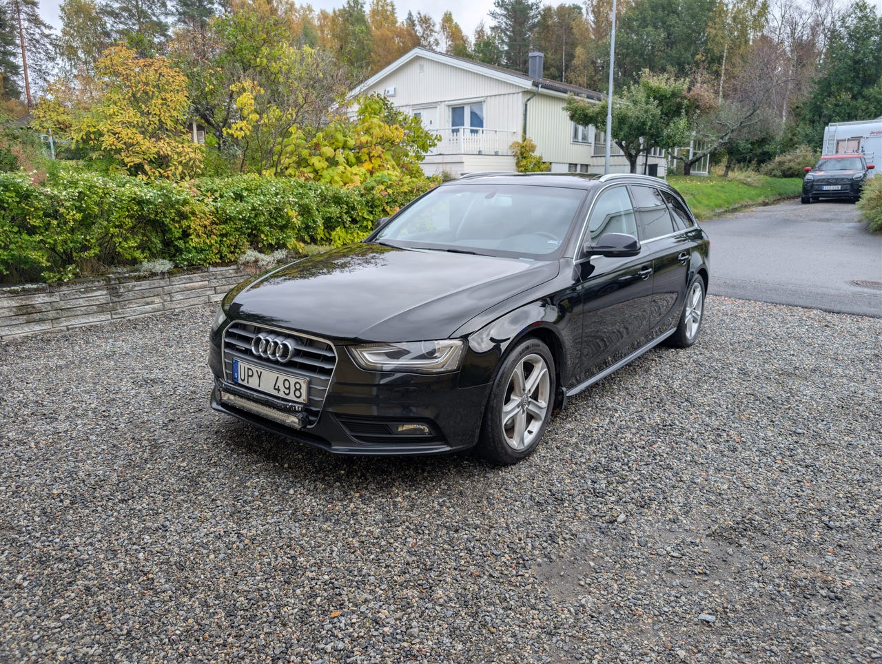 Audi A4 2013 – bild 1 av 12