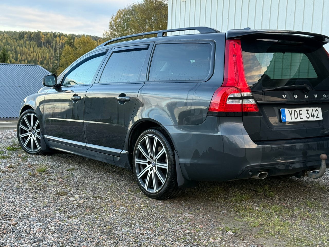 Volvo V70 2016 – bild 1 av 5