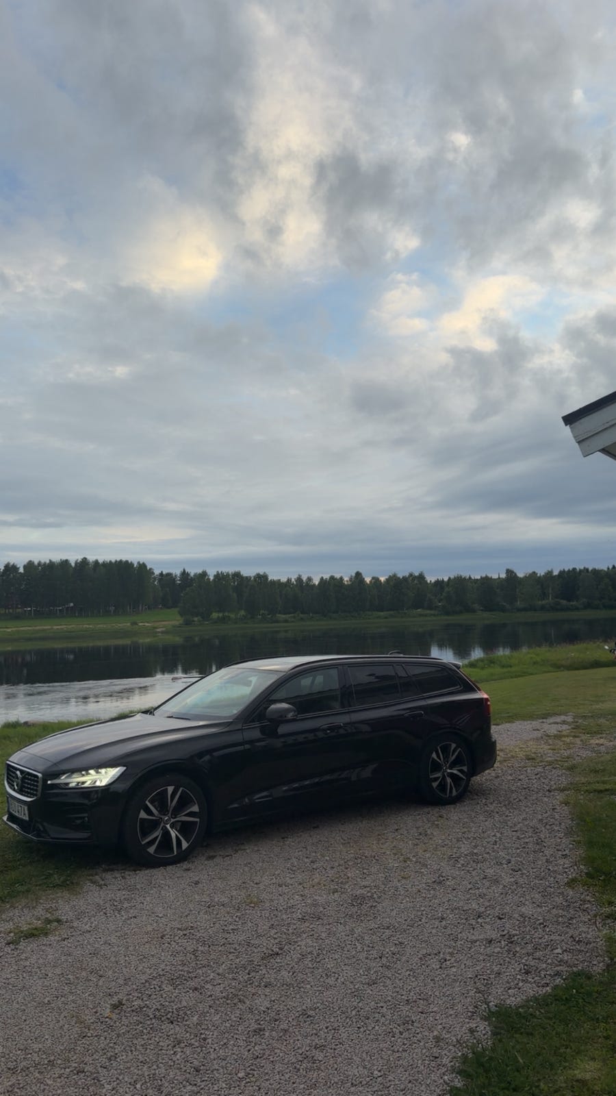Volvo V60 2019 – bild 1 av 2