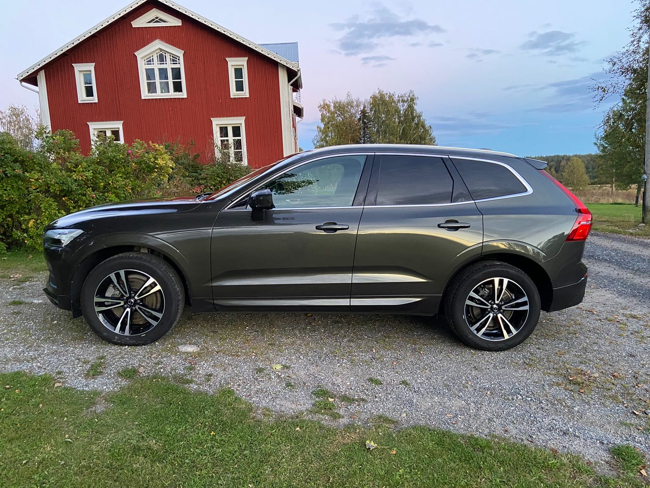 Volvo XC60 2021 – bild 1 av 21