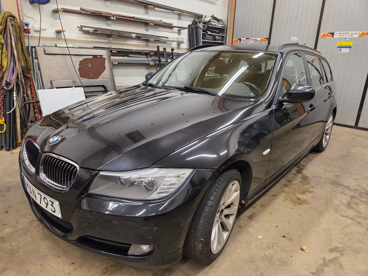 BMW 320d 2012 – bild 1 av 7