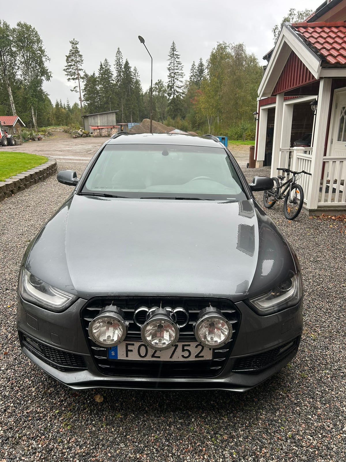 Audi A4 2015 – bild 1 av 9