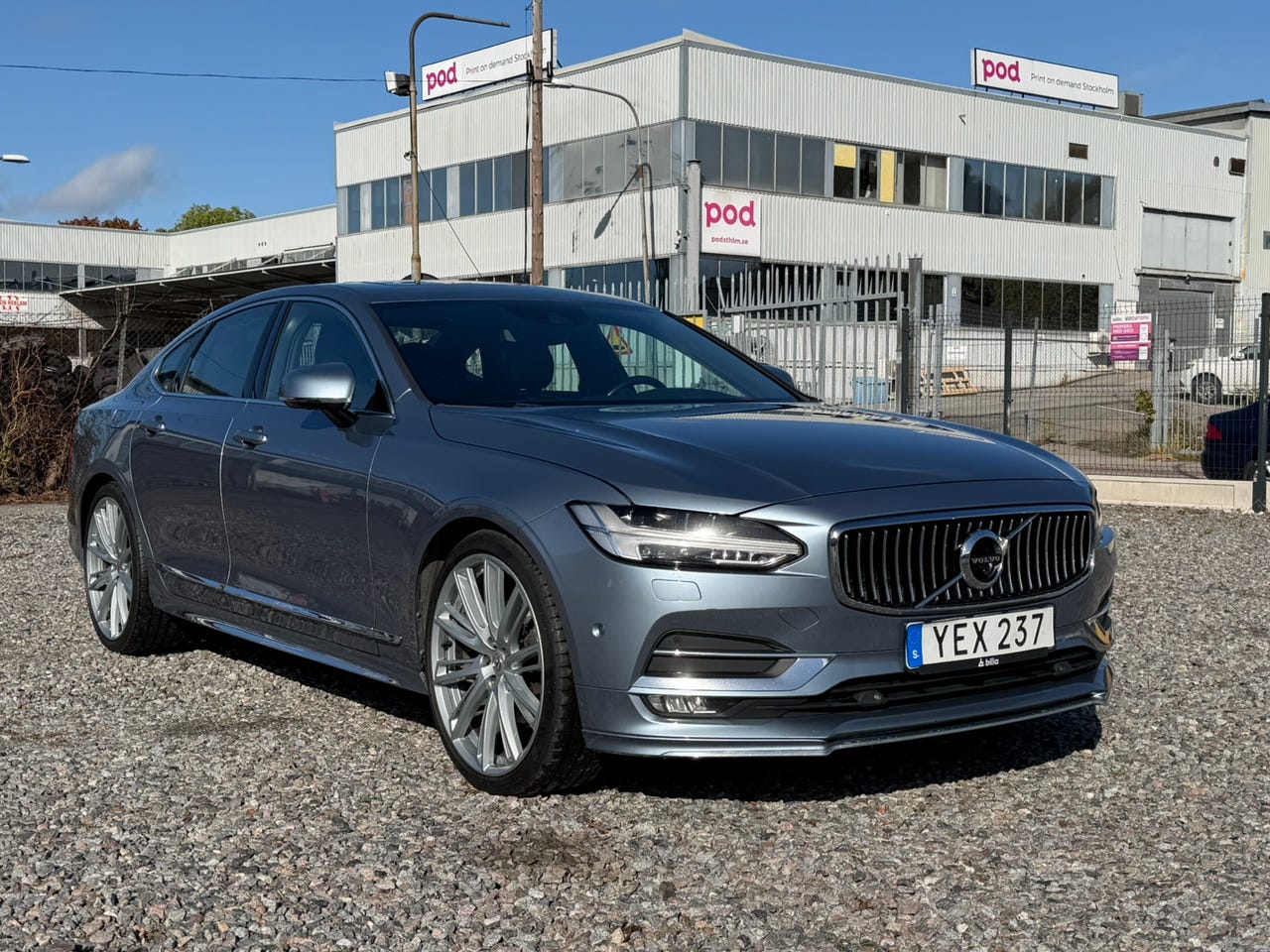 Volvo S90 2017 – bild 1 av 11
