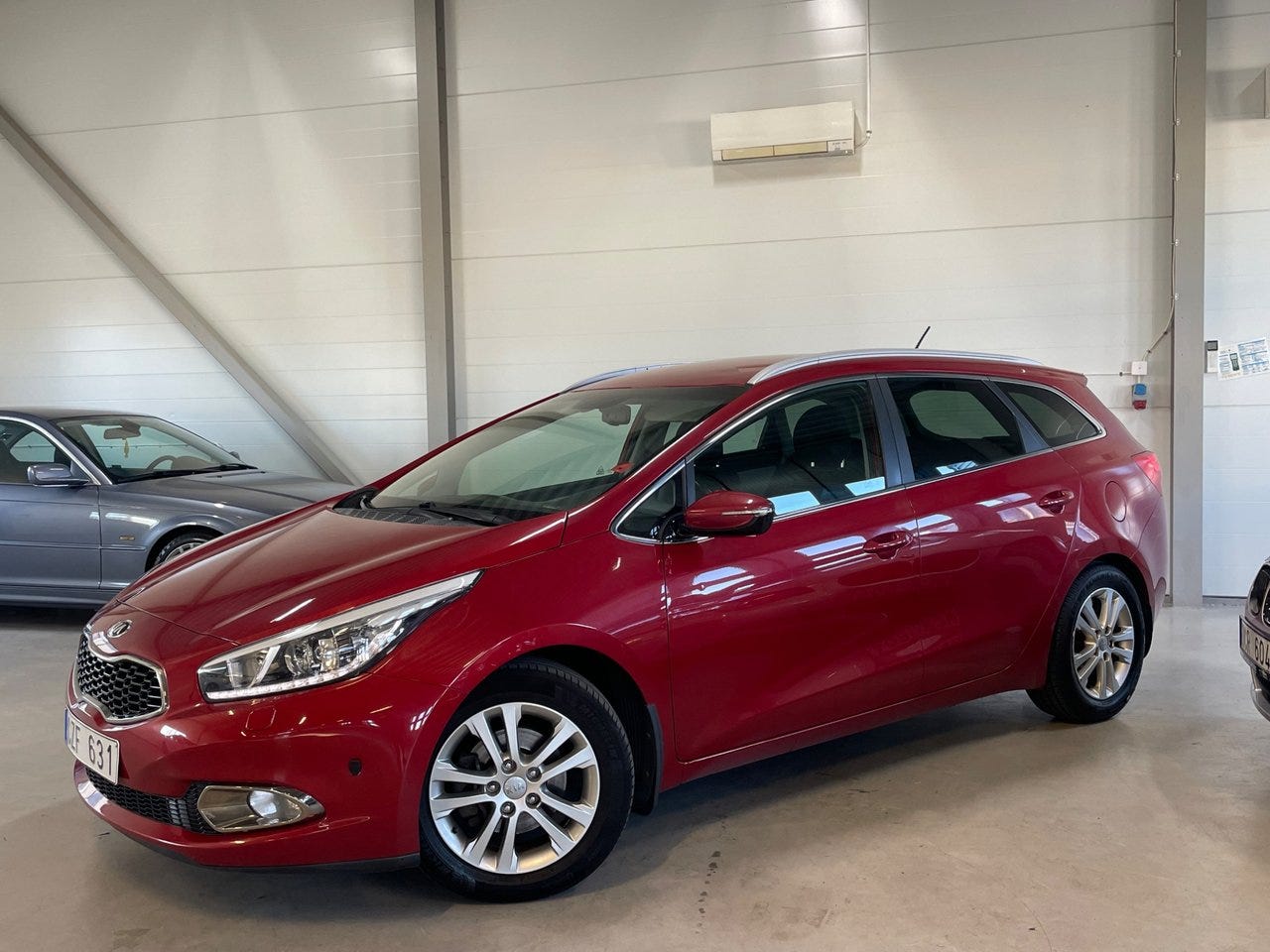 Kia Ceed 2013 – bild 1 av 22