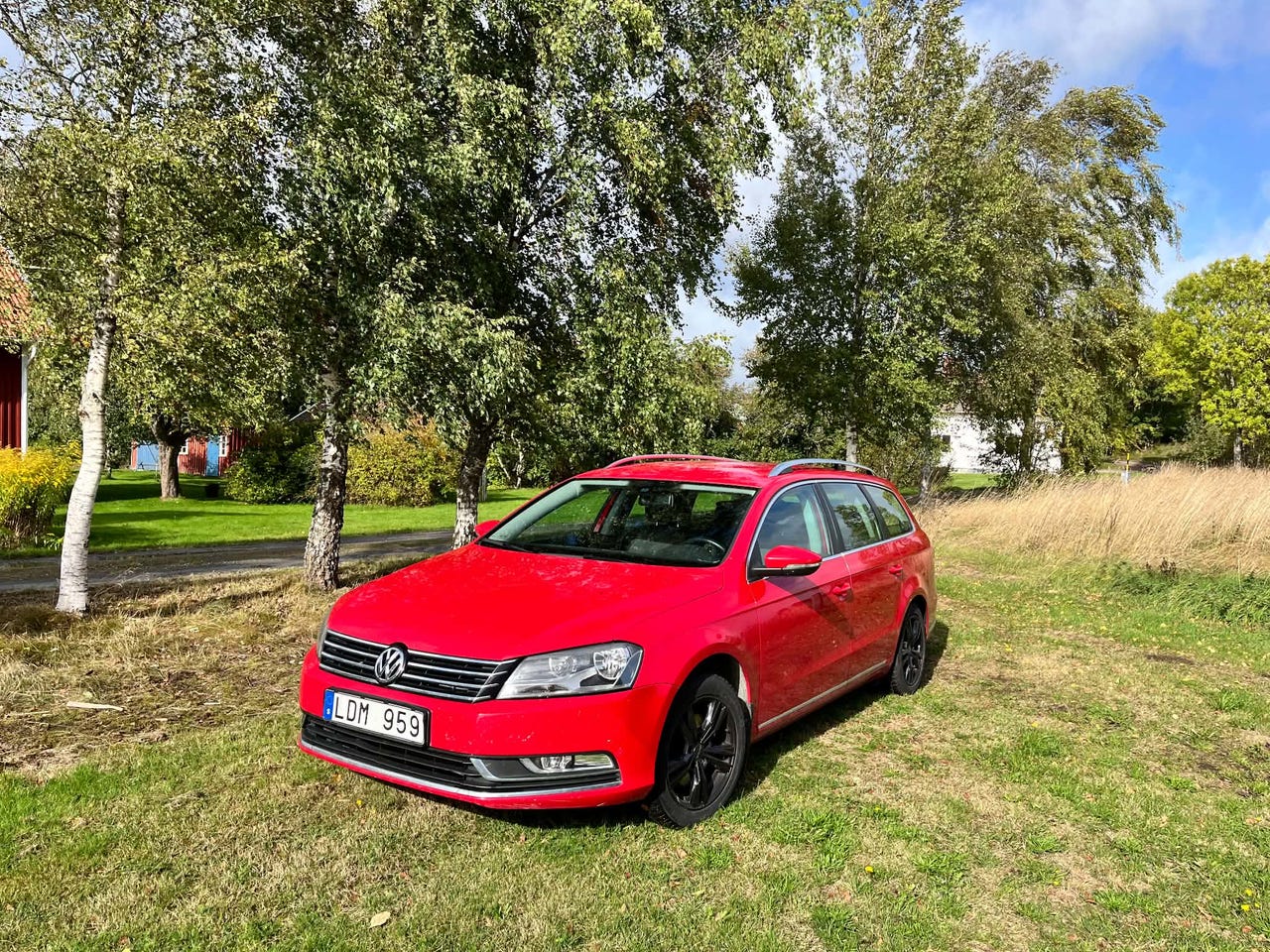 Volkswagen Passat 2013 – bild 1 av 11