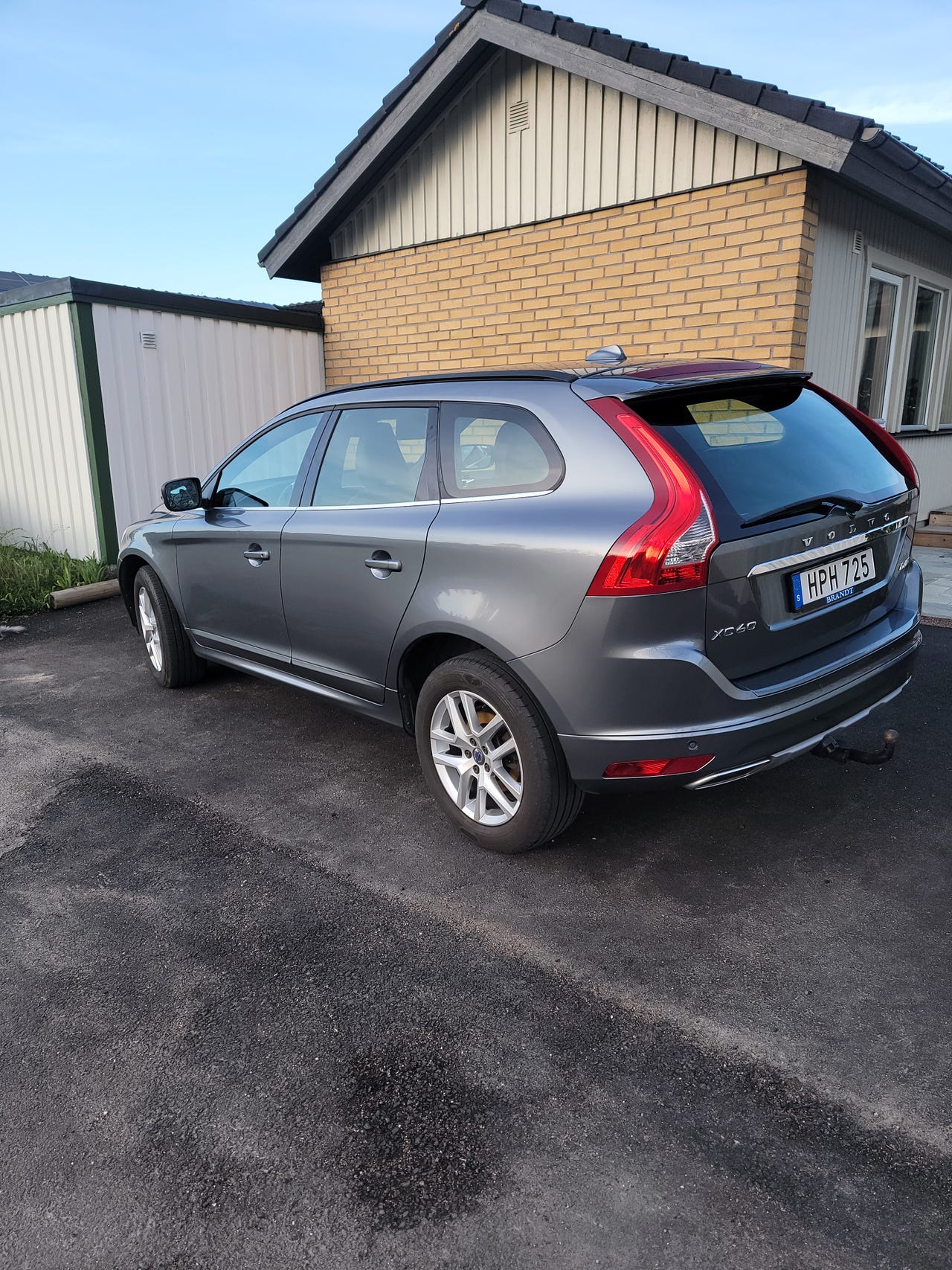 Volvo XC60 2017 – bild 1 av 5