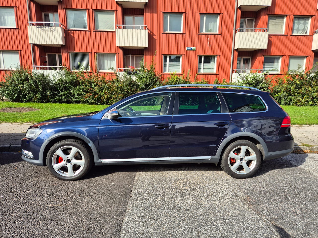 Volkswagen Passat Alltrack 2014 – bild 1 av 9