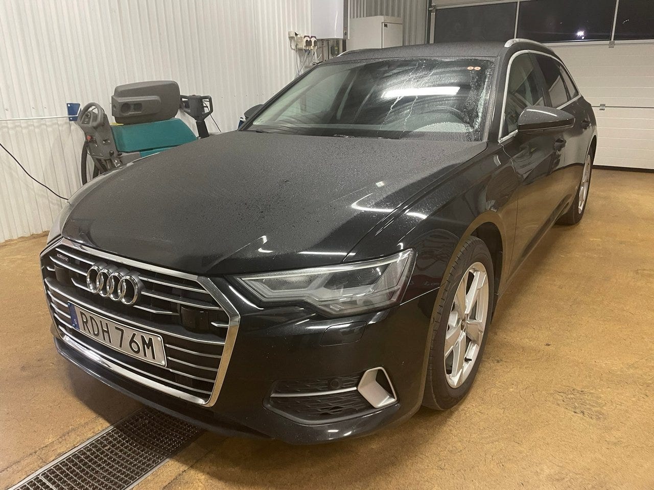 Audi A6 2023 – bild 1 av 5